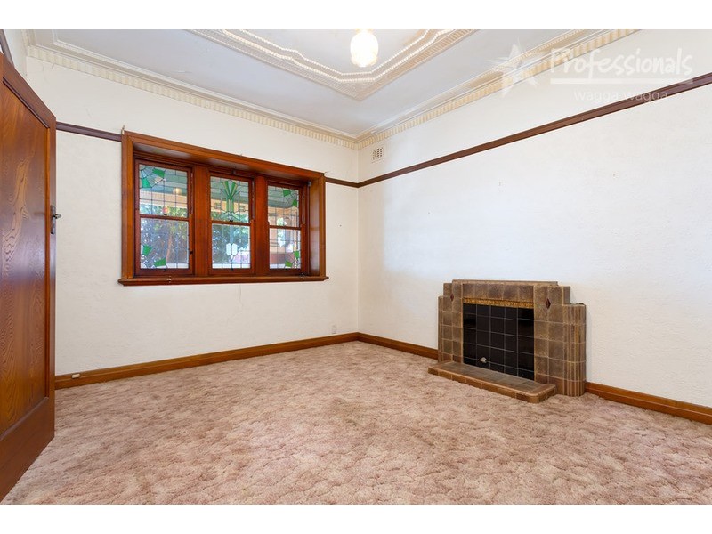 66 Railway Street, Turvey Park NSW 2650