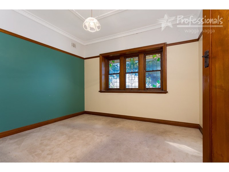 66 Railway Street, Turvey Park NSW 2650