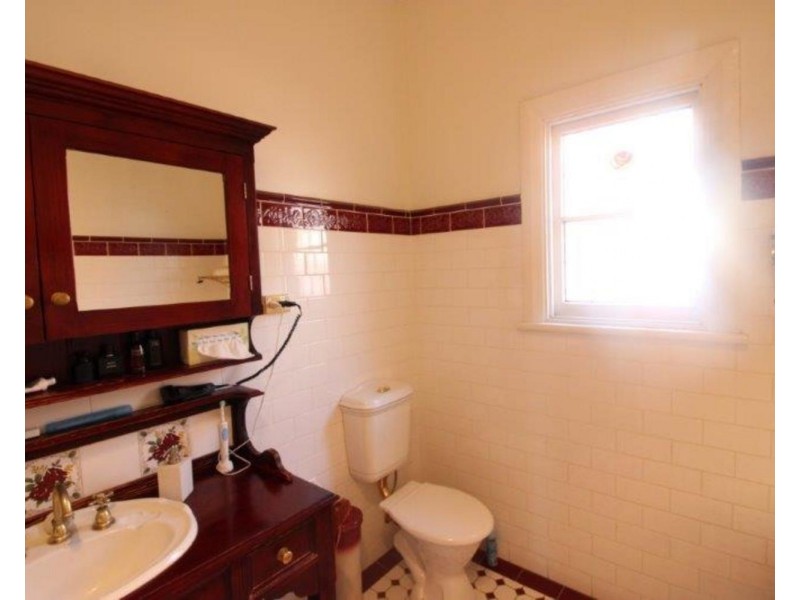 14 Macleay Street, Wagga Wagga NSW 2650