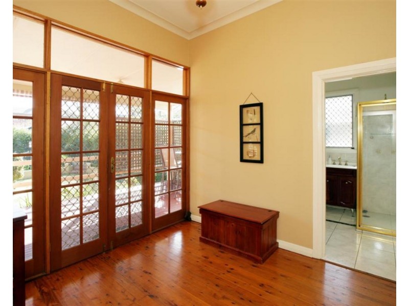 14 Macleay Street, Wagga Wagga NSW 2650