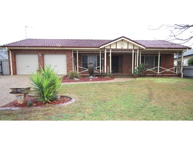 14 Tamar Drive, Tatton NSW 2650