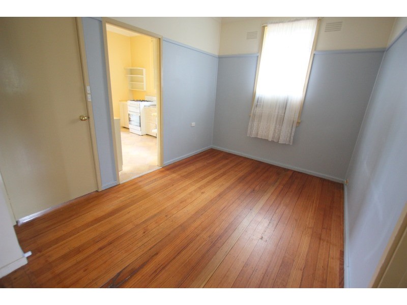 18 Spooner Avenue, Mount Austin NSW 2650