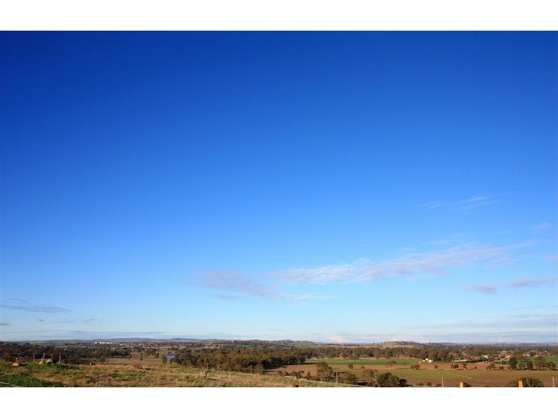 114 Sunvale Crescent, Estella NSW 2650
