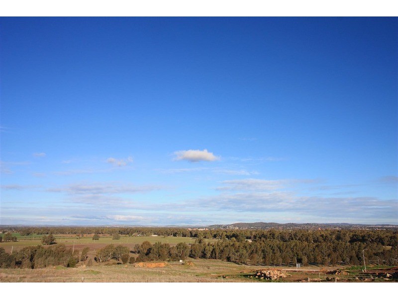 116 Sunvale Crescent, Estella NSW 2650