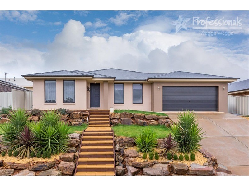 23 Balala Crescent, Bourkelands NSW 2650