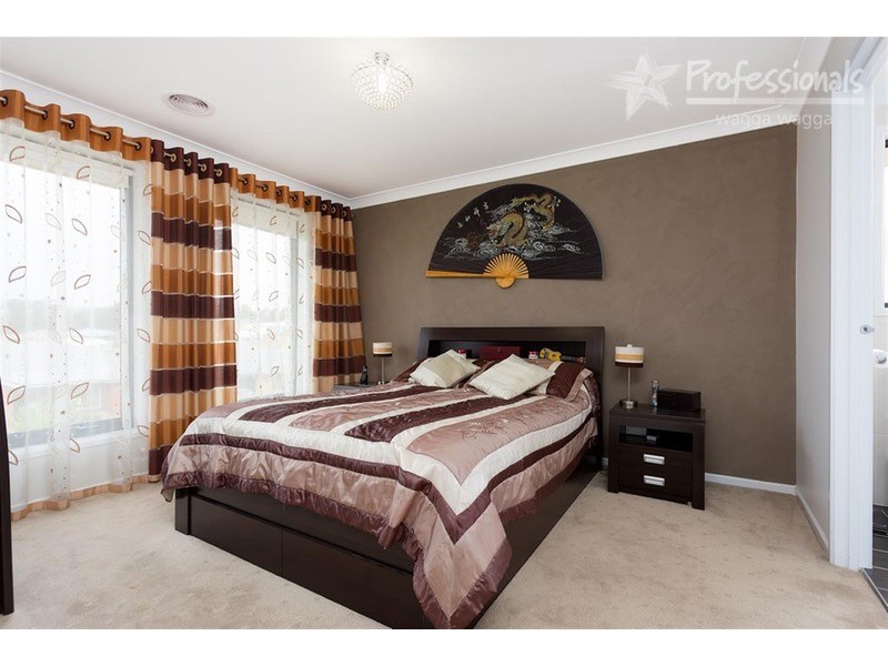 23 Balala Crescent, Bourkelands NSW 2650