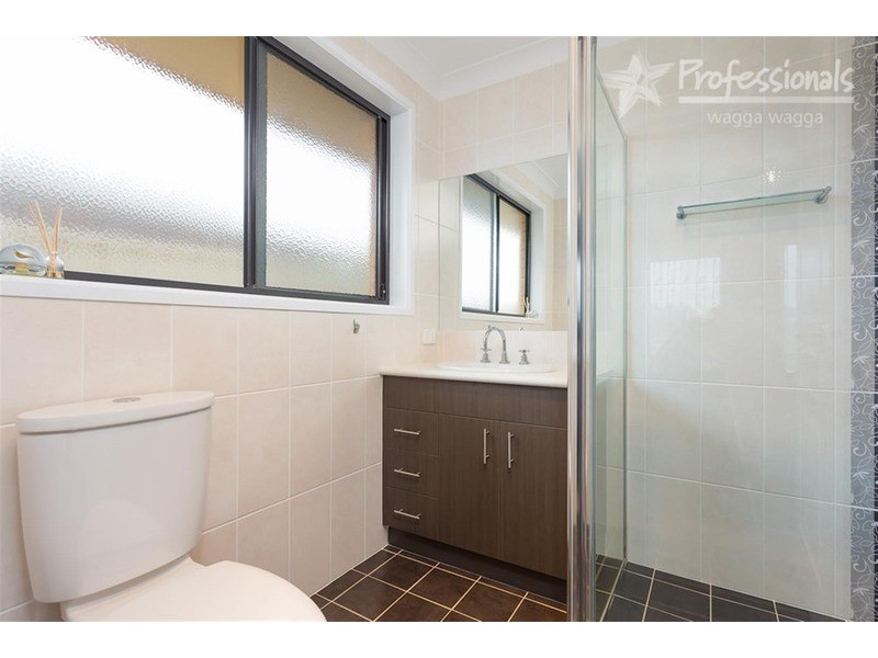 23 Balala Crescent, Bourkelands NSW 2650