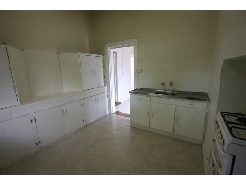 32 Travers Street, Wagga Wagga NSW 2650