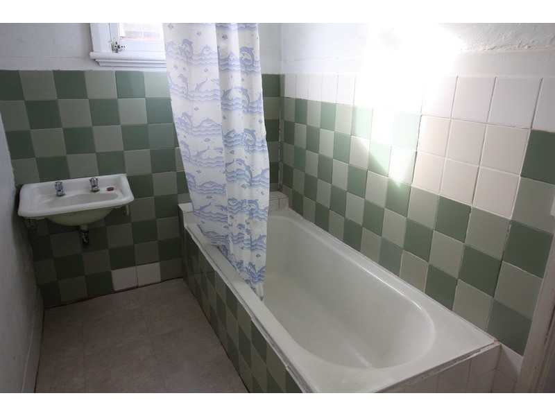 32 Travers Street, Wagga Wagga NSW 2650