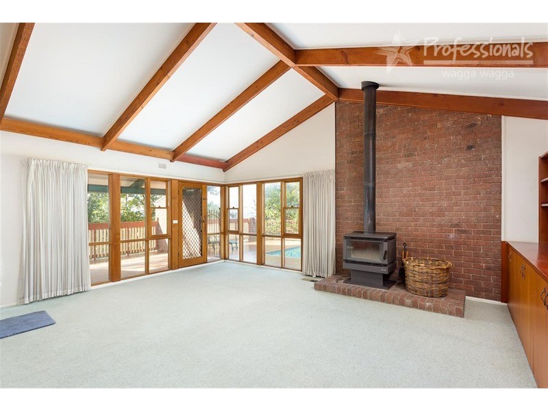 5 Highfield Place, Kooringal NSW 2650