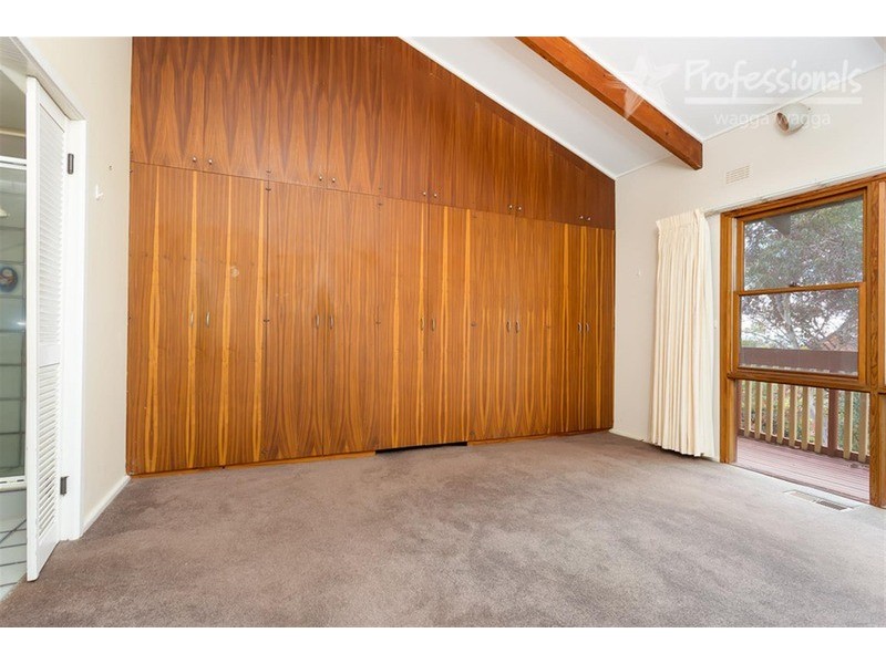5 Highfield Place, Kooringal NSW 2650