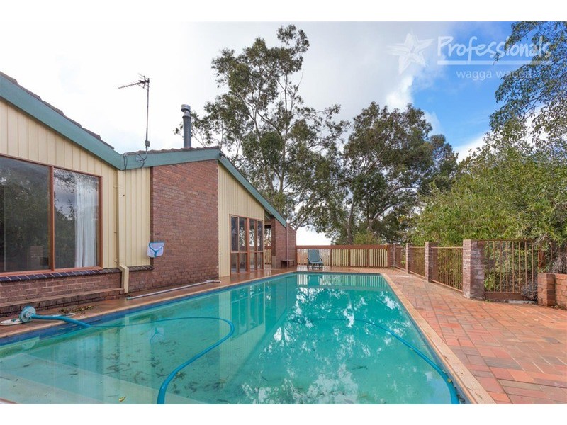 5 Highfield Place, Kooringal NSW 2650