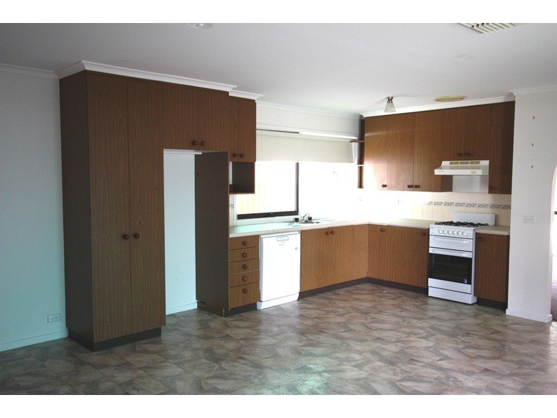 33 Pugsley Avenue, Estella NSW 2650