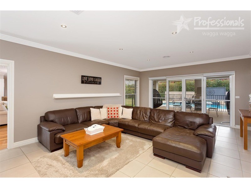4 Genista Place, Springvale NSW 2650