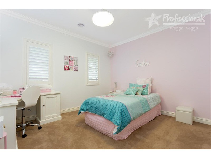 4 Genista Place, Springvale NSW 2650