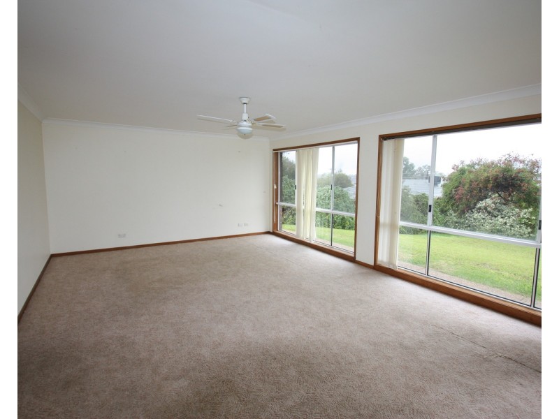 47 Balmoral Crescent, Lake Albert NSW 2650