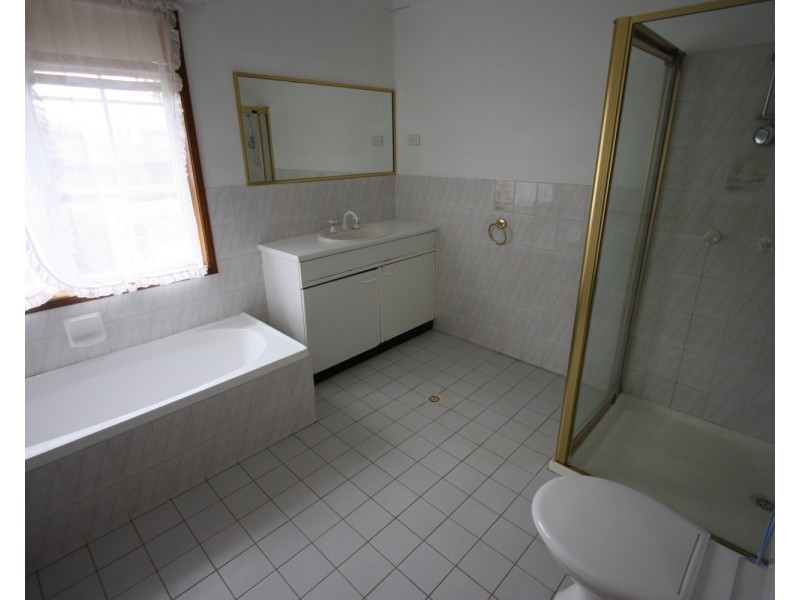 47 Balmoral Crescent, Lake Albert NSW 2650