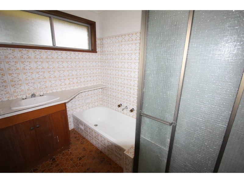 35 Walana Crescent, Kooringal NSW 2650