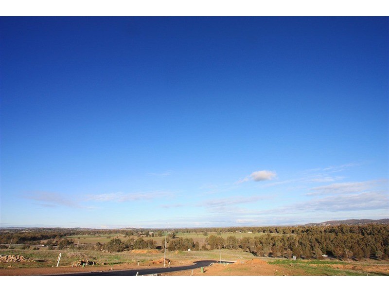 3 Comet Close, Estella NSW 2650