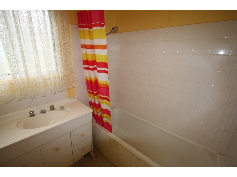 150 Macleay Street, Turvey Park NSW 2650