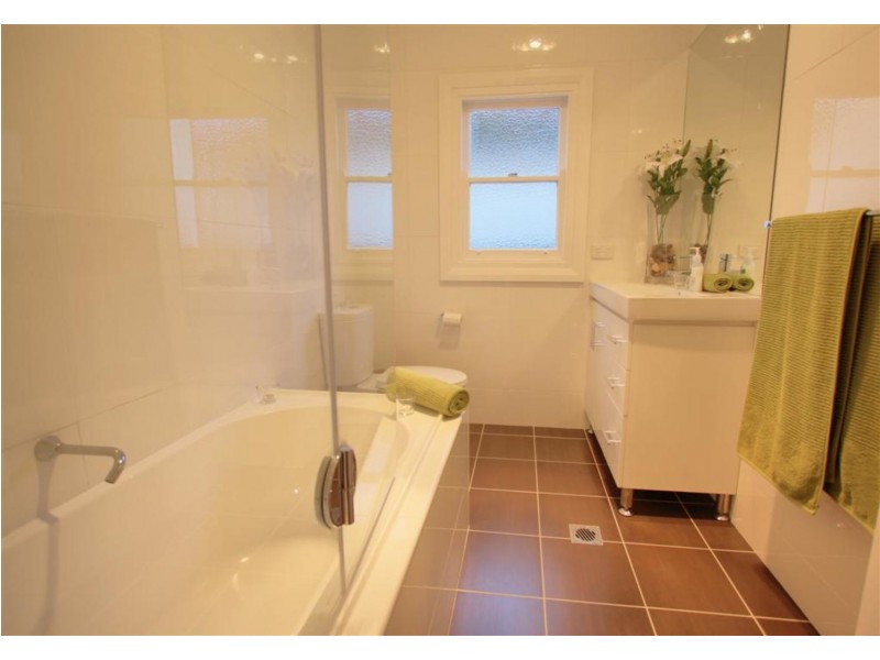 63 Urana Street, Turvey Park NSW 2650