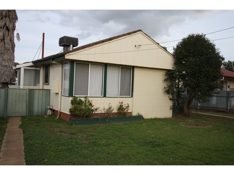 27 Sepik Road, Ashmont NSW 2650