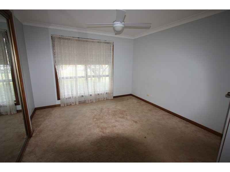 5 Eaton Street, Ashmont NSW 2650