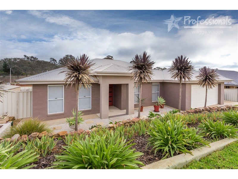 120 Kaloona Drive, Bourkelands NSW 2650