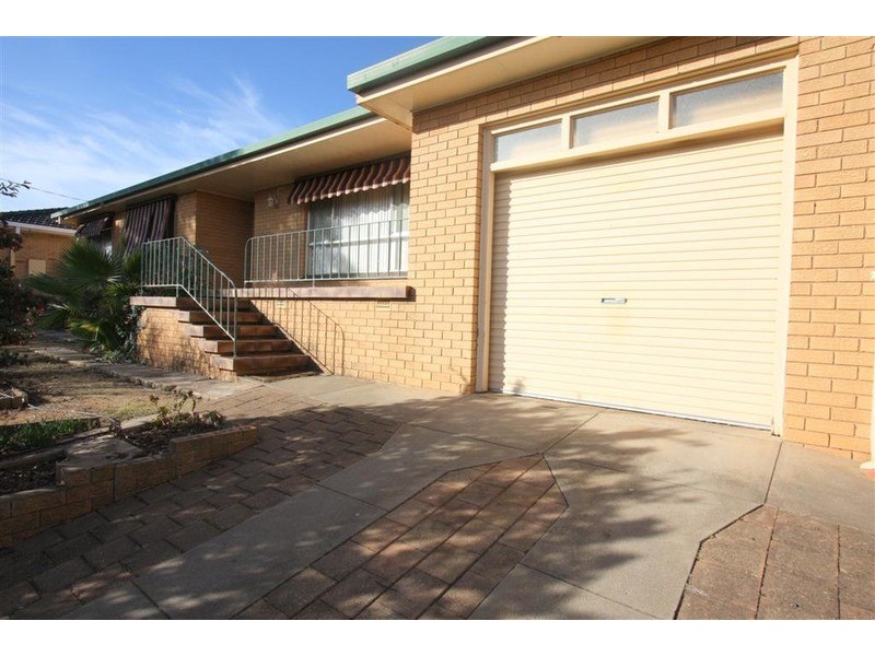 29 Marama  Parade, Mount Austin NSW 2650