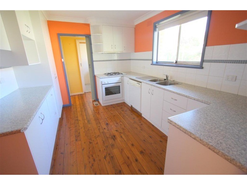 29 Marama  Parade, Mount Austin NSW 2650