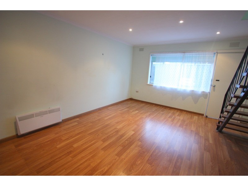 6/121 Lake Albert  Road, Kooringal NSW 2650