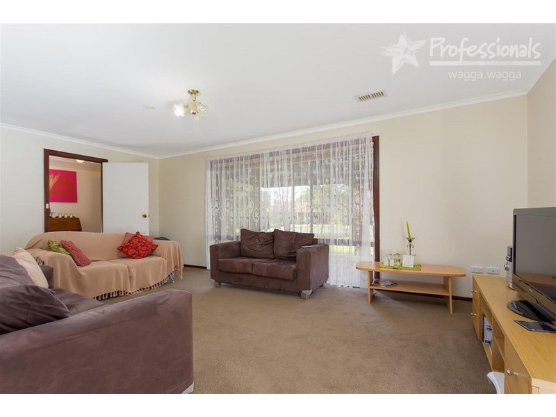 46 Bandera Avenue, Glenfield Park NSW 2650
