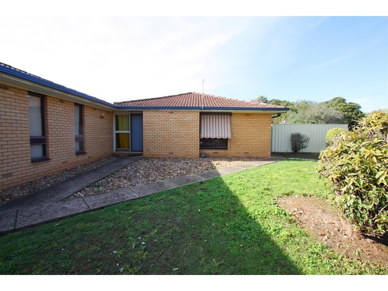 1/2 Bavaria Street, Tolland NSW 2650