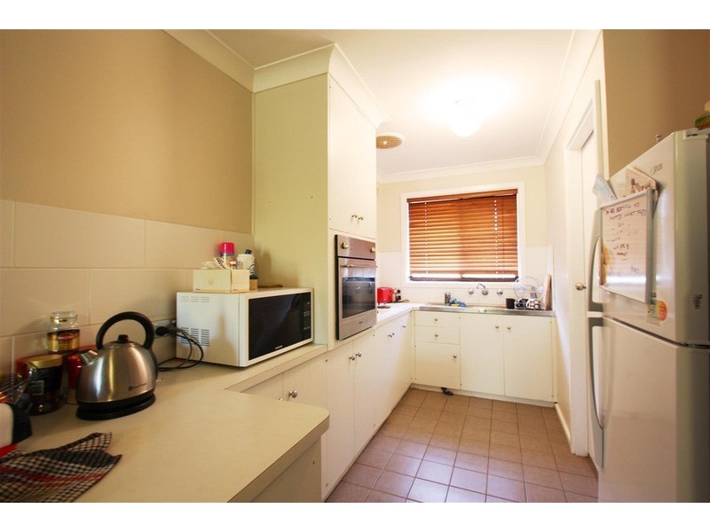 1/2 Bavaria Street, Tolland NSW 2650