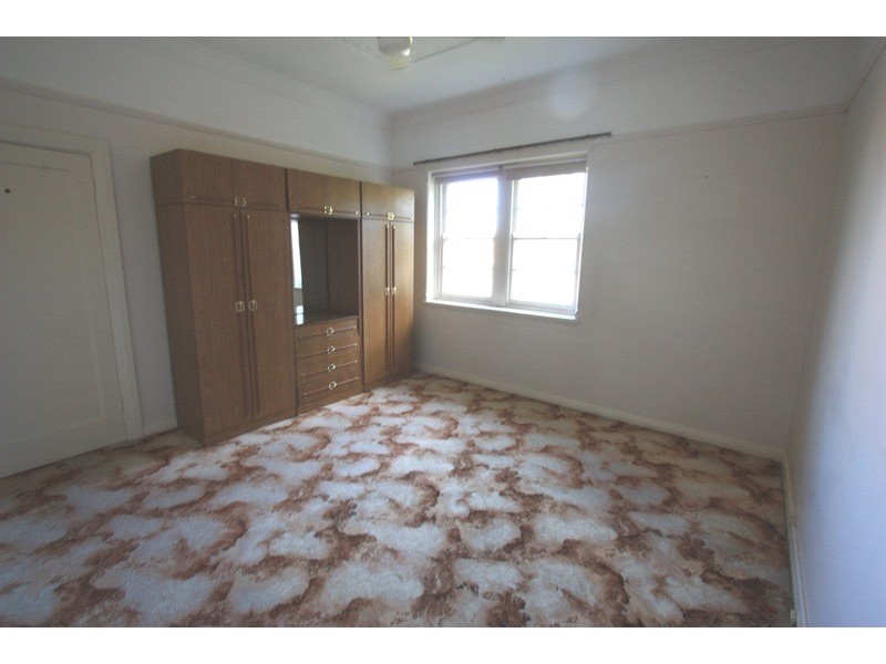 27 Dobbs Street, Wagga Wagga NSW 2650