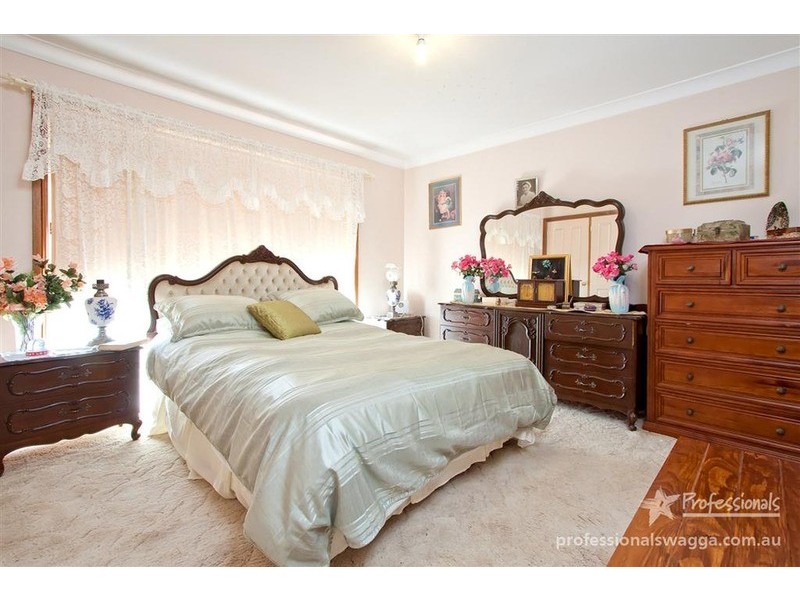 21 Nunkeri Street, Glenfield Park NSW 2650