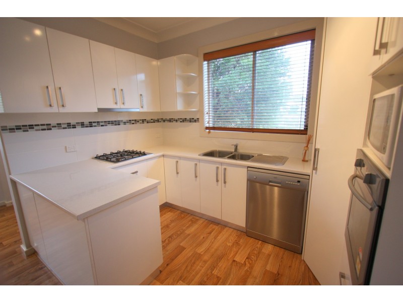 4 James Street, Kooringal NSW 2650