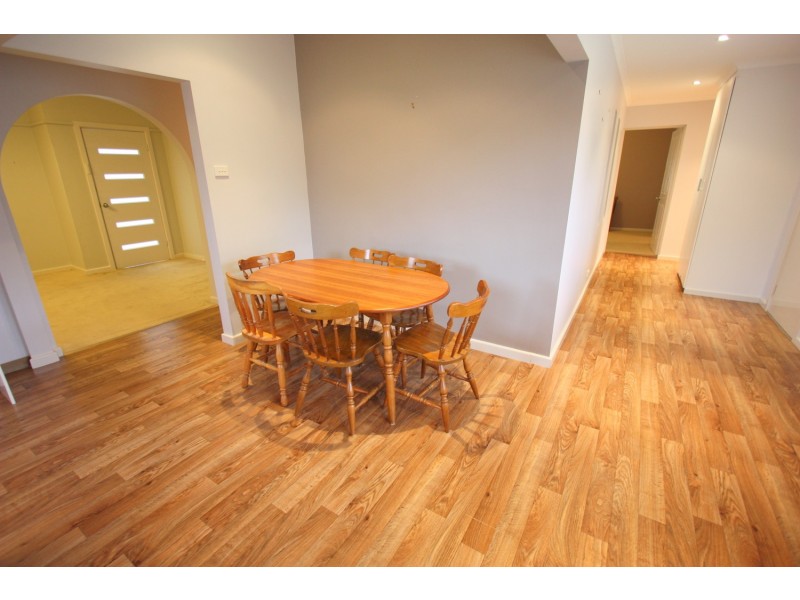 4 James Street, Kooringal NSW 2650