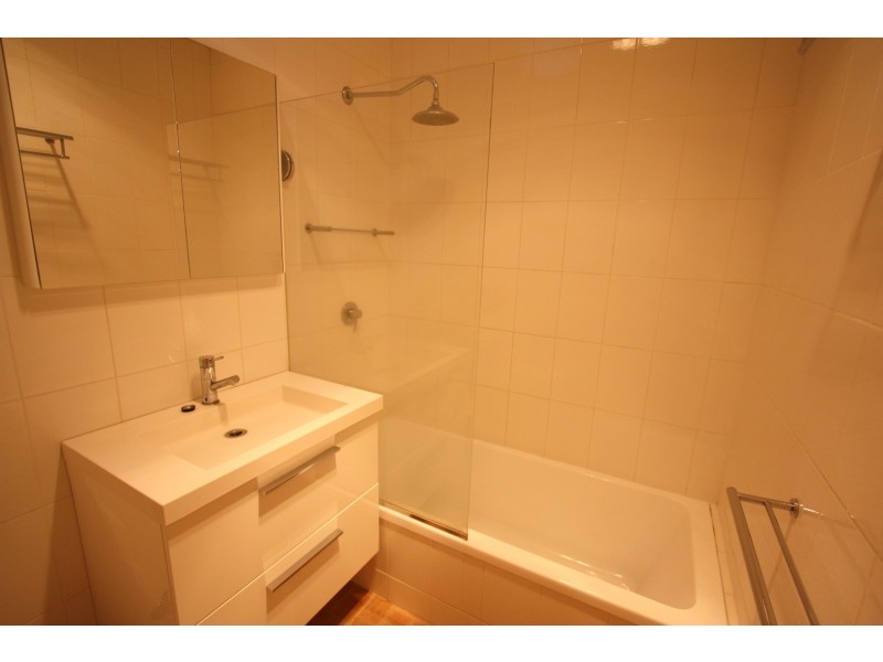 4 James Street, Kooringal NSW 2650