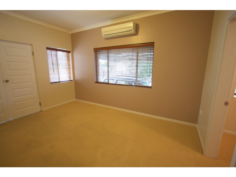 4 James Street, Kooringal NSW 2650