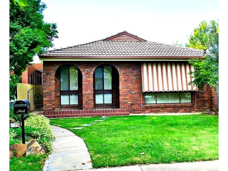 178 Gurwood  Street, Wagga Wagga NSW 2650
