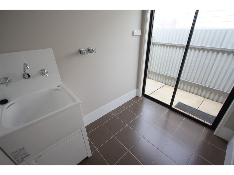 2 Fife Street, Forest Hill NSW 2651