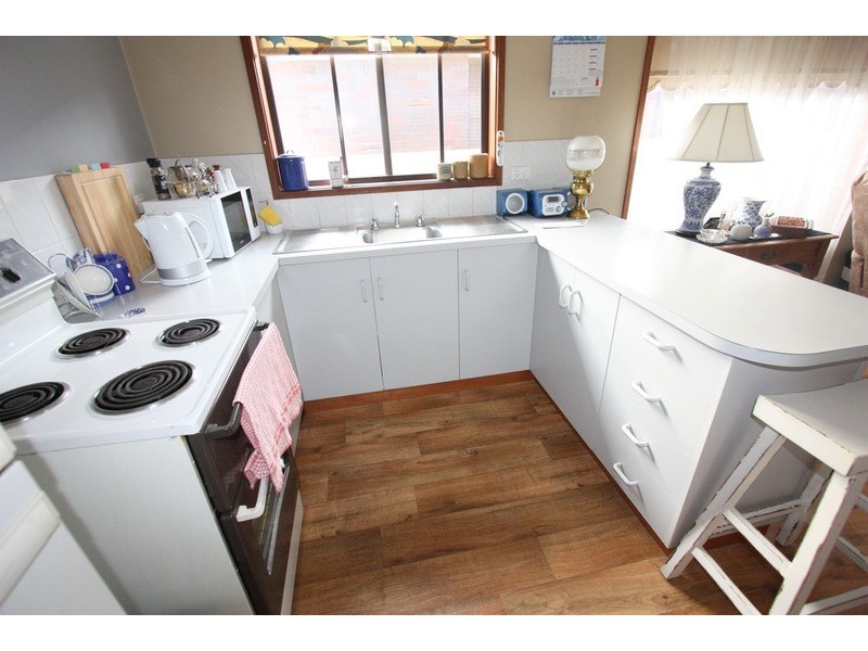 1/1 Lampe Avenue, Wagga Wagga NSW 2650