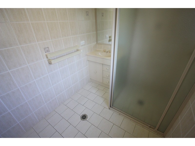 15 hudson Drive, Lloyd NSW 2650