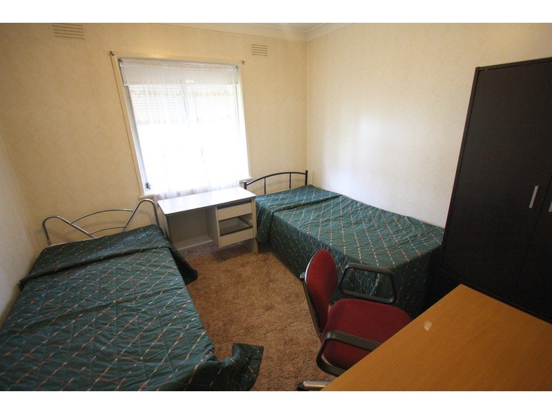 11 Halloway Street, Tolland NSW 2650