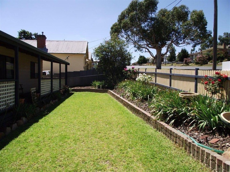 55 Commins Street, Junee NSW 2663