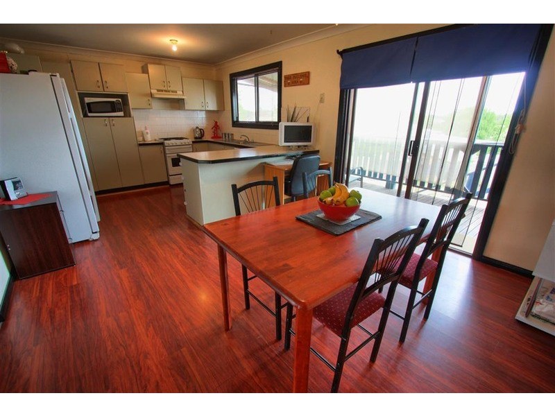 55 Commins Street, Junee NSW 2663