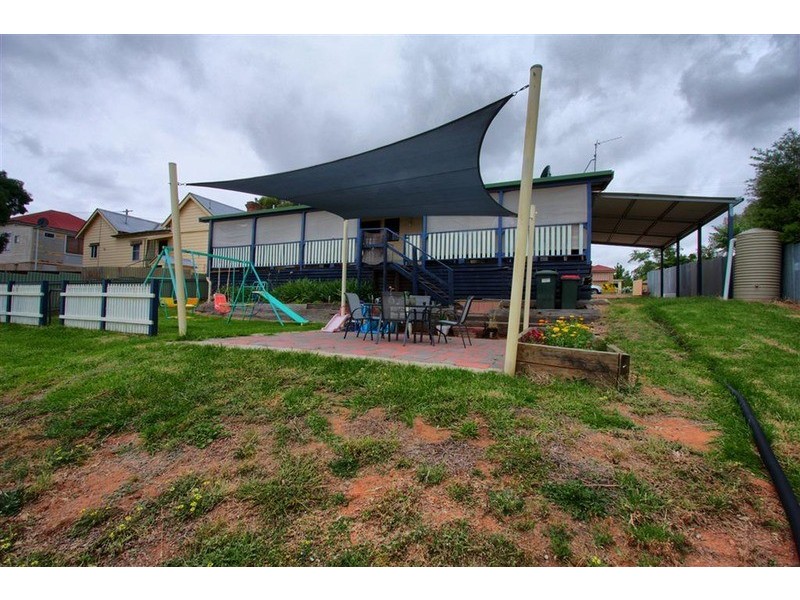 55 Commins Street, Junee NSW 2663