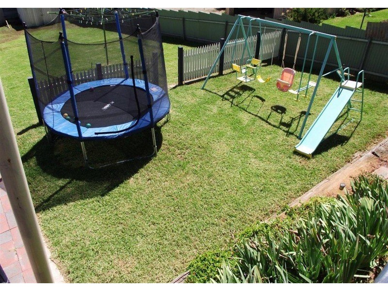 55 Commins Street, Junee NSW 2663
