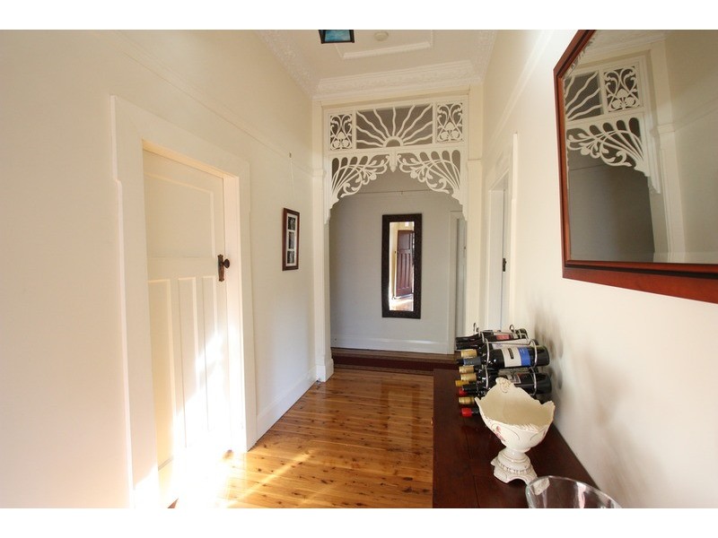 100 Crampton Street, Wagga Wagga NSW 2650